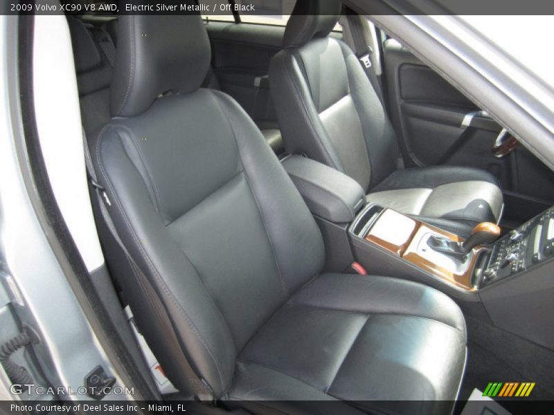 Electric Silver Metallic / Off Black 2009 Volvo XC90 V8 AWD