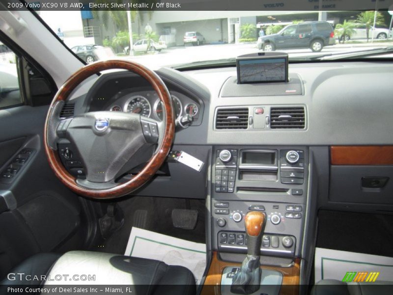 Electric Silver Metallic / Off Black 2009 Volvo XC90 V8 AWD