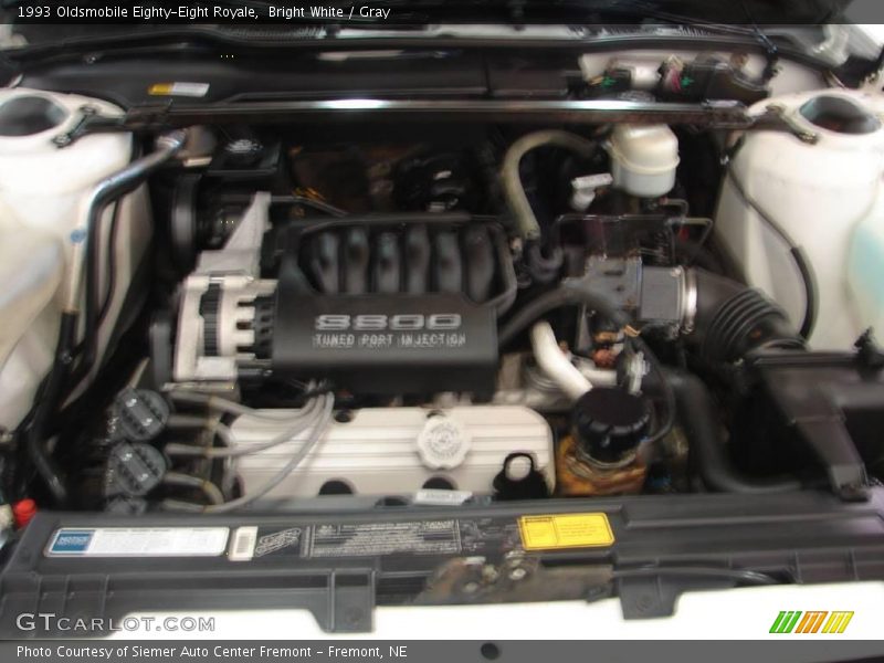 Bright White / Gray 1993 Oldsmobile Eighty-Eight Royale