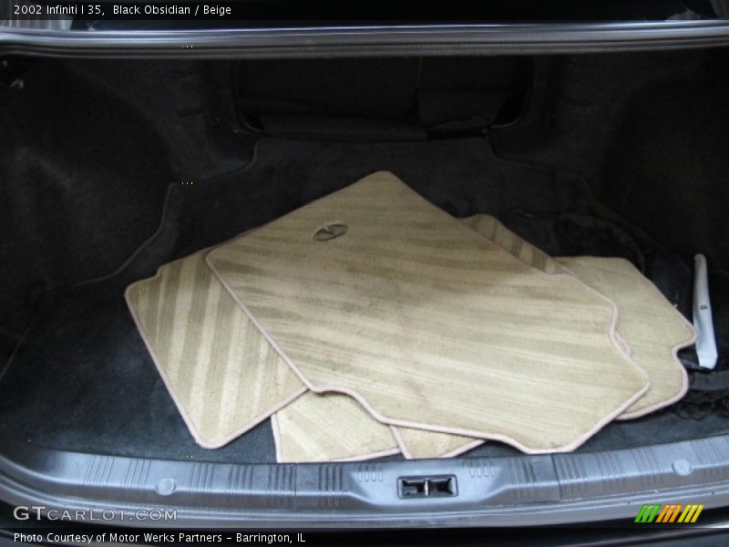 Black Obsidian / Beige 2002 Infiniti I 35