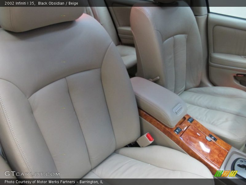 Black Obsidian / Beige 2002 Infiniti I 35