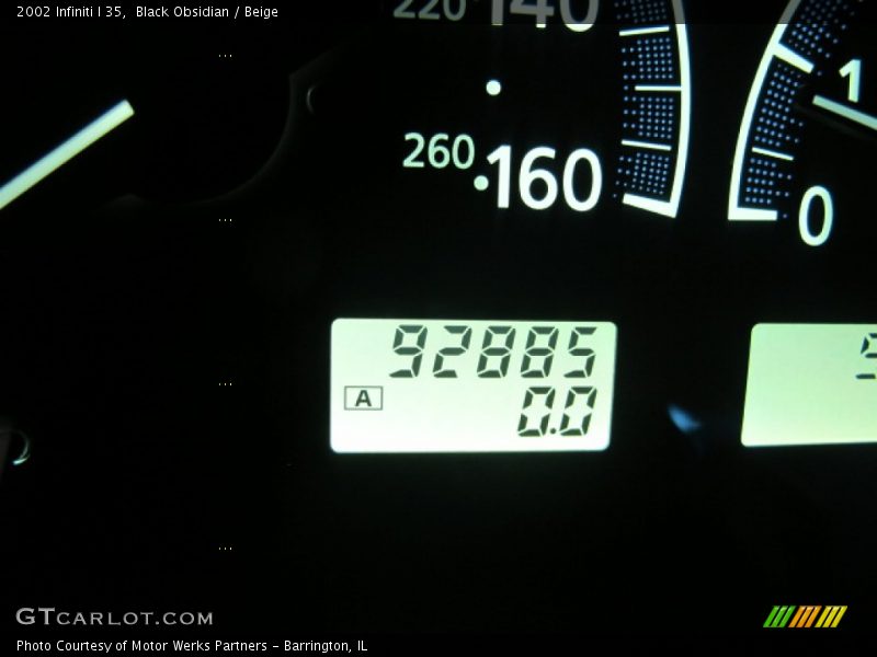 Black Obsidian / Beige 2002 Infiniti I 35