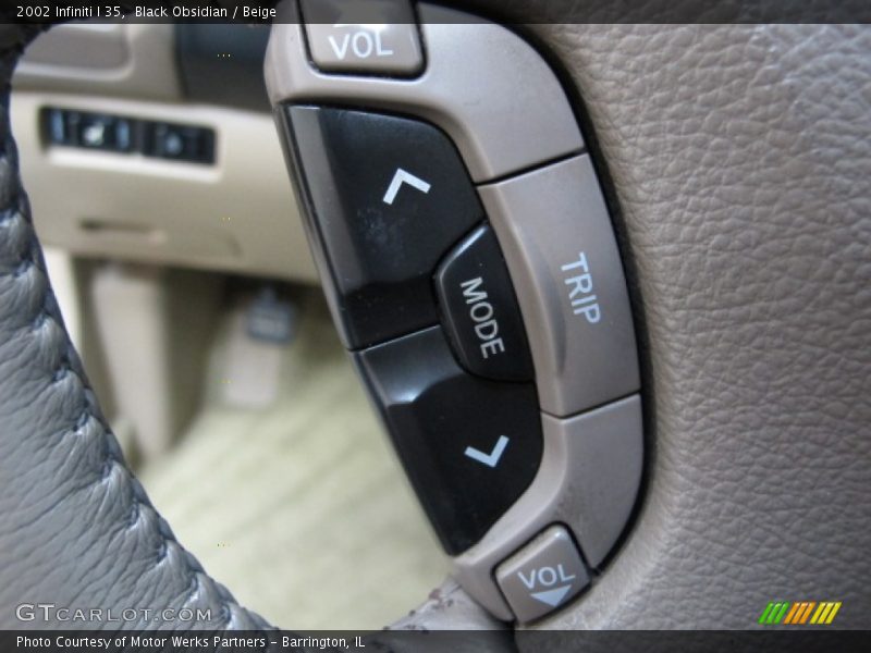 Black Obsidian / Beige 2002 Infiniti I 35