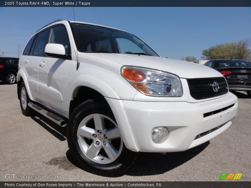 Super White / Taupe 2005 Toyota RAV4 4WD