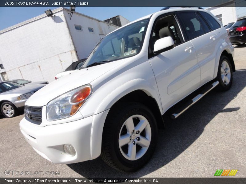Super White / Taupe 2005 Toyota RAV4 4WD