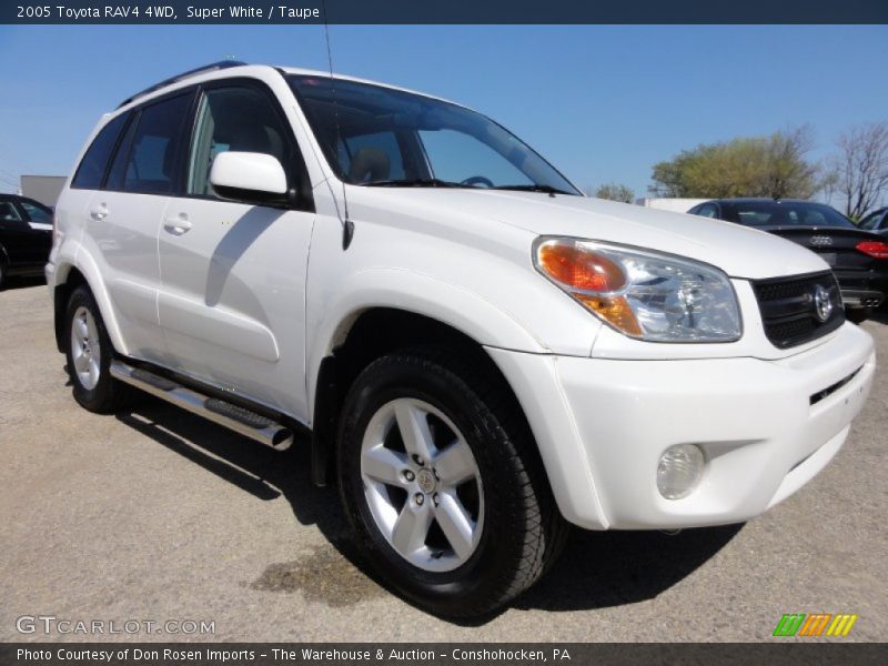 Super White / Taupe 2005 Toyota RAV4 4WD