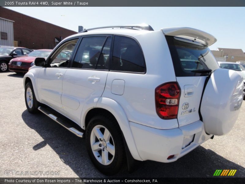 Super White / Taupe 2005 Toyota RAV4 4WD