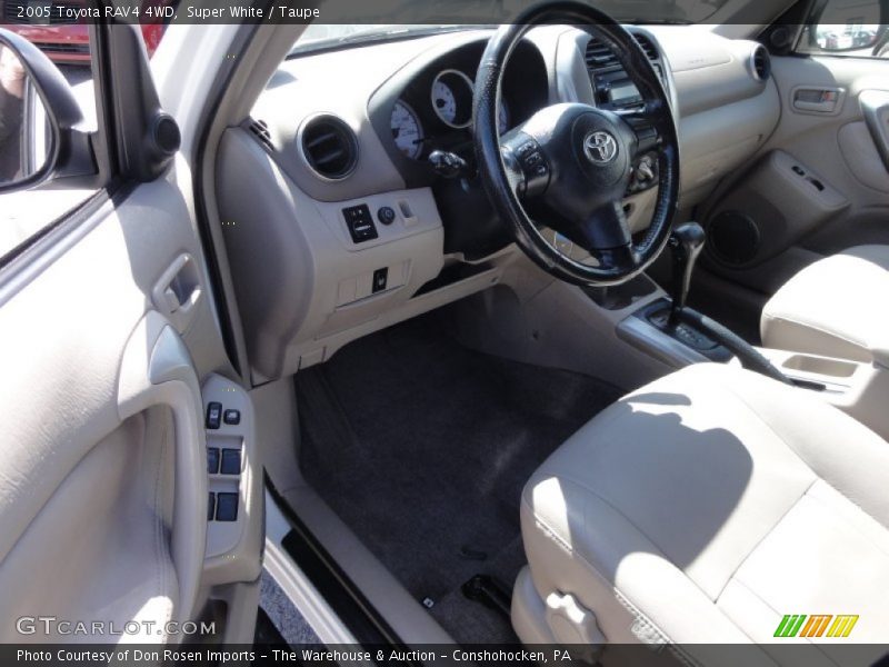 Super White / Taupe 2005 Toyota RAV4 4WD