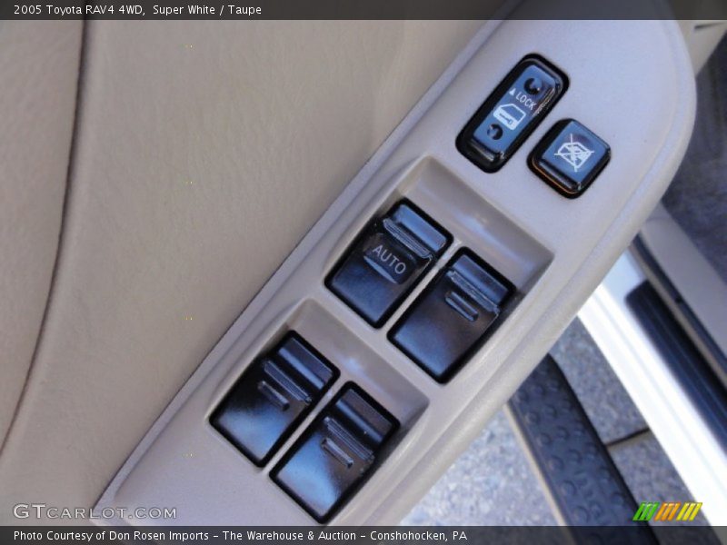 Super White / Taupe 2005 Toyota RAV4 4WD