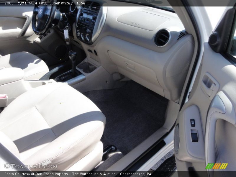Super White / Taupe 2005 Toyota RAV4 4WD