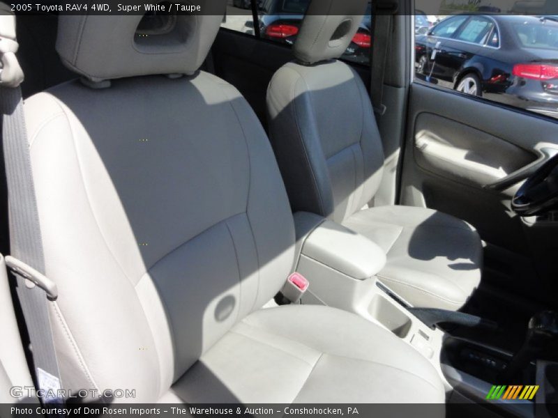 Super White / Taupe 2005 Toyota RAV4 4WD