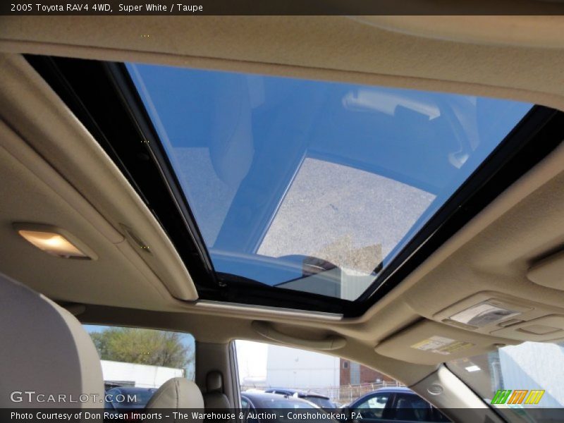 Super White / Taupe 2005 Toyota RAV4 4WD