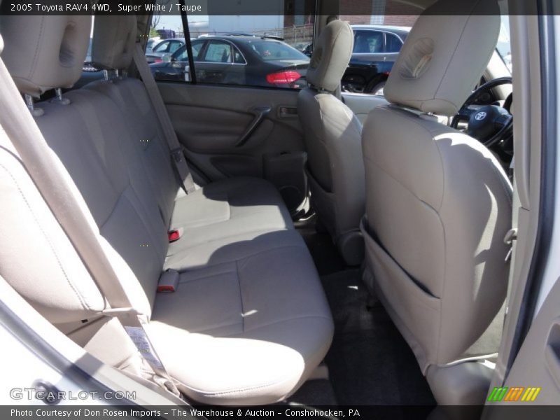 Super White / Taupe 2005 Toyota RAV4 4WD