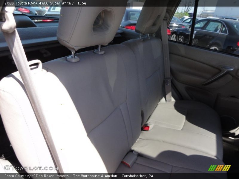Super White / Taupe 2005 Toyota RAV4 4WD