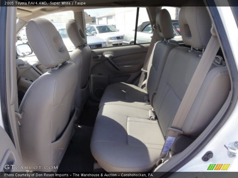 Super White / Taupe 2005 Toyota RAV4 4WD