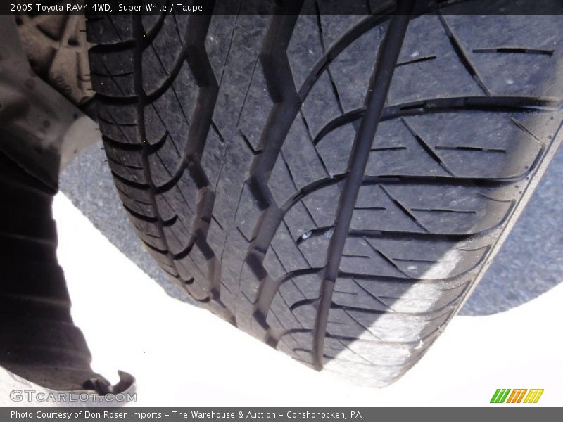 Super White / Taupe 2005 Toyota RAV4 4WD