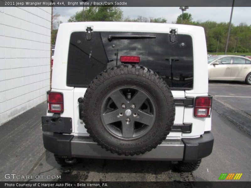 Bright White / Black/Dark Saddle 2011 Jeep Wrangler Mojave 4x4