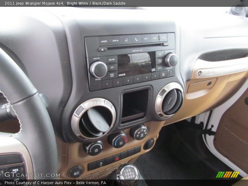 Bright White / Black/Dark Saddle 2011 Jeep Wrangler Mojave 4x4