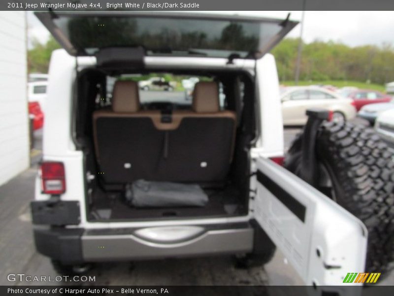 Bright White / Black/Dark Saddle 2011 Jeep Wrangler Mojave 4x4