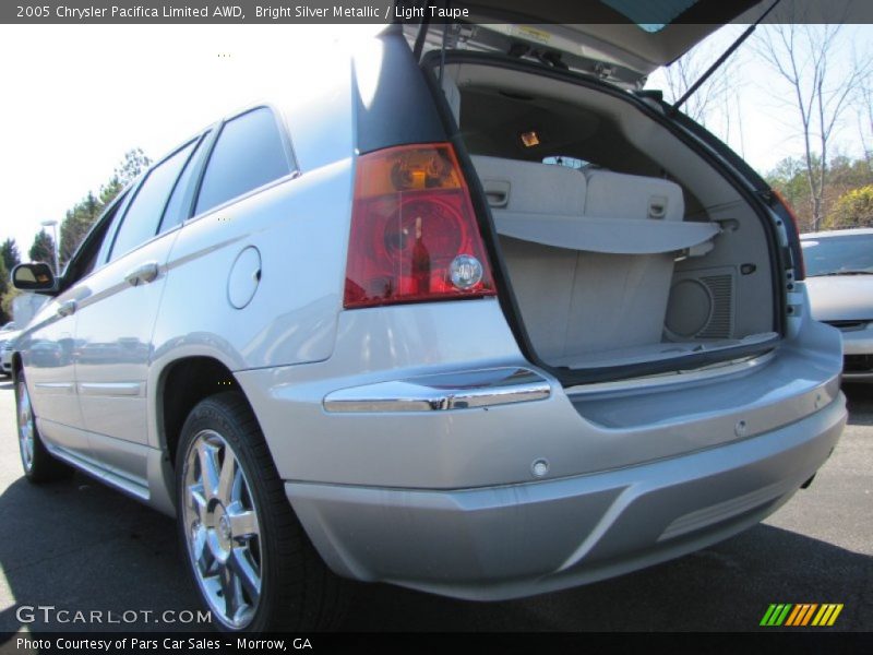 Bright Silver Metallic / Light Taupe 2005 Chrysler Pacifica Limited AWD