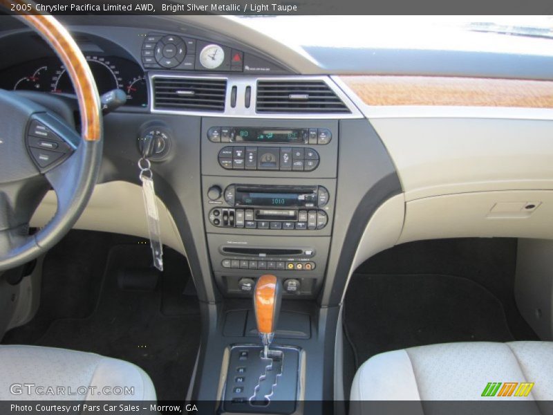 Bright Silver Metallic / Light Taupe 2005 Chrysler Pacifica Limited AWD