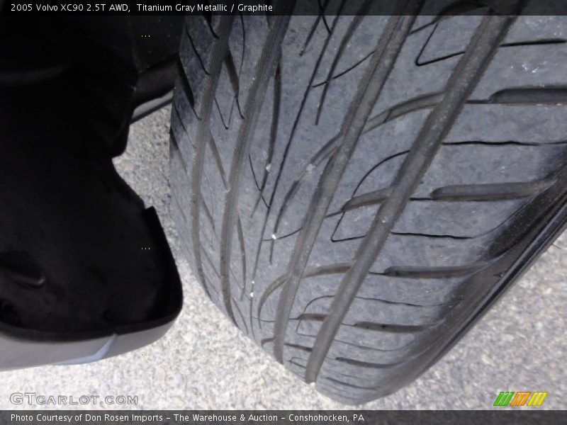 Titanium Gray Metallic / Graphite 2005 Volvo XC90 2.5T AWD