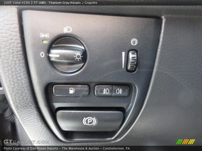 Titanium Gray Metallic / Graphite 2005 Volvo XC90 2.5T AWD