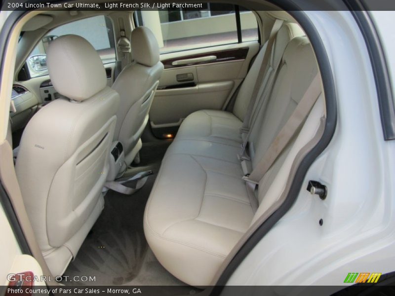 Rear Seat of 2004 Town Car Ultimate