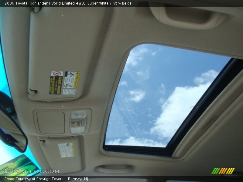 Super White / Ivory Beige 2006 Toyota Highlander Hybrid Limited 4WD