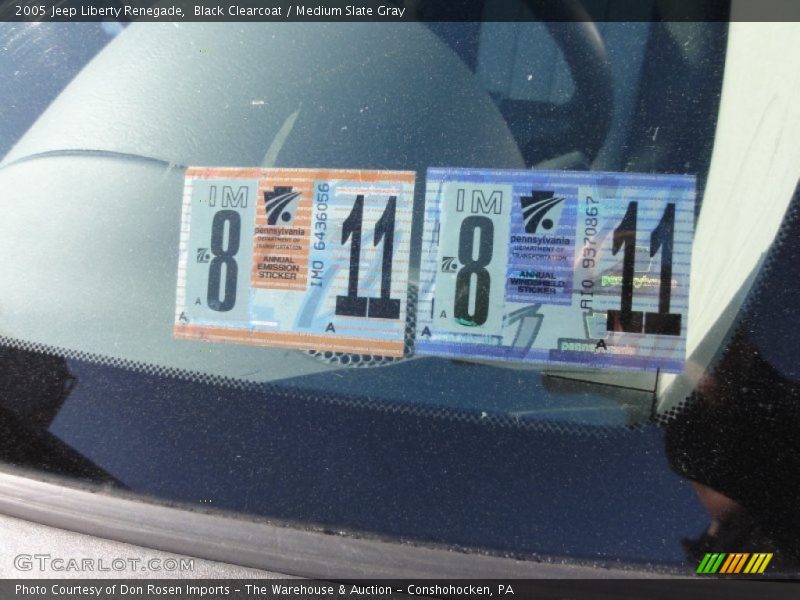 Black Clearcoat / Medium Slate Gray 2005 Jeep Liberty Renegade