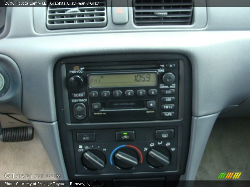 Controls of 2000 Camry LE