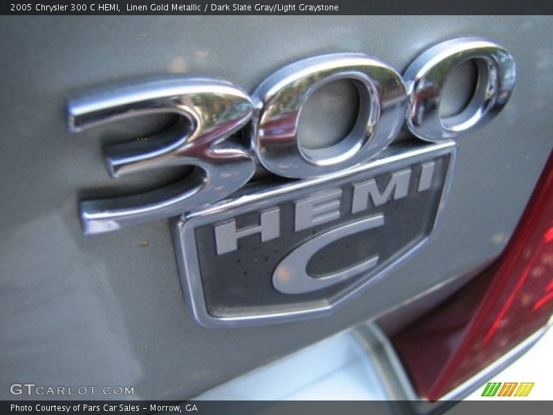 Linen Gold Metallic / Dark Slate Gray/Light Graystone 2005 Chrysler 300 C HEMI