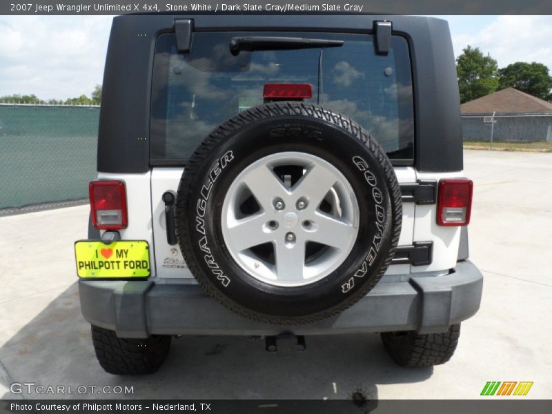 Stone White / Dark Slate Gray/Medium Slate Gray 2007 Jeep Wrangler Unlimited X 4x4