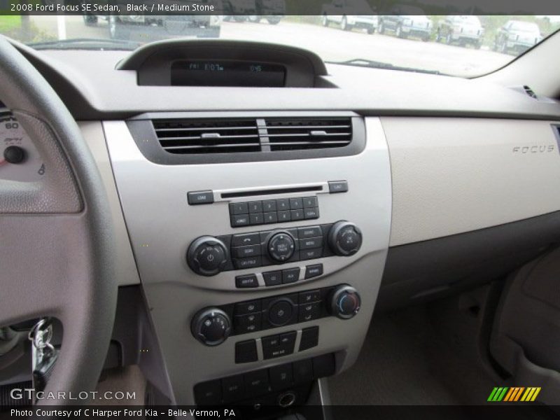 Black / Medium Stone 2008 Ford Focus SE Sedan