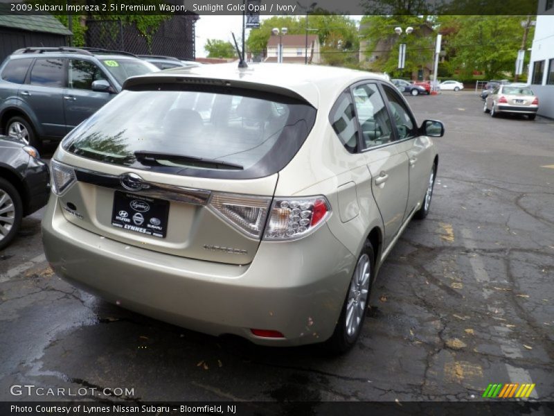 Sunlight Gold Opal / Ivory 2009 Subaru Impreza 2.5i Premium Wagon