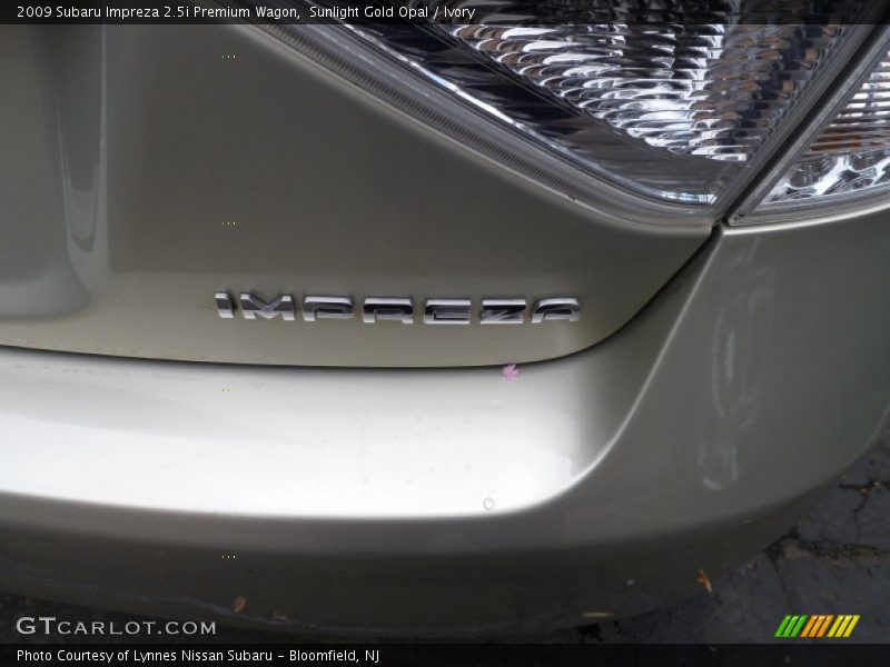 Sunlight Gold Opal / Ivory 2009 Subaru Impreza 2.5i Premium Wagon