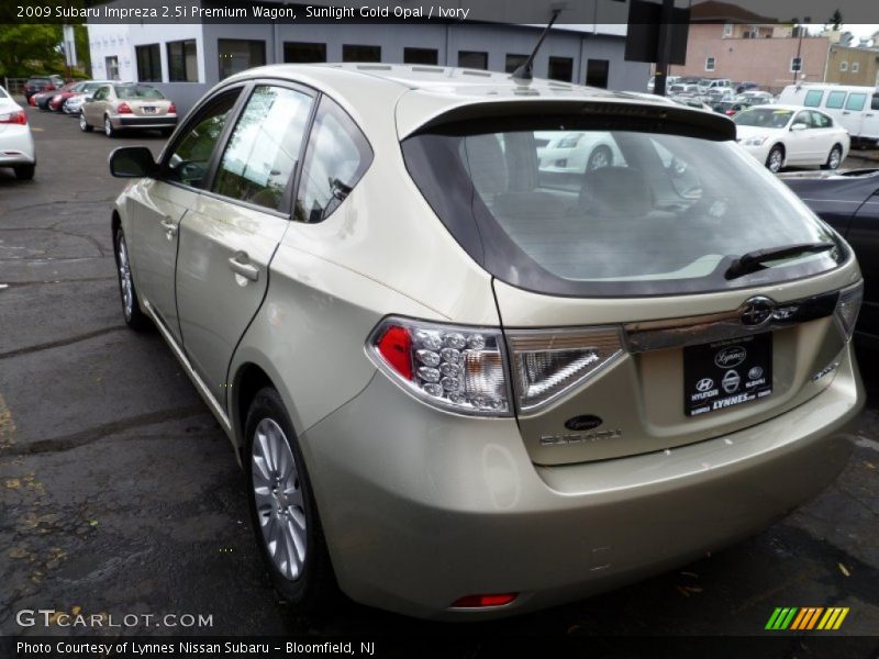 Sunlight Gold Opal / Ivory 2009 Subaru Impreza 2.5i Premium Wagon