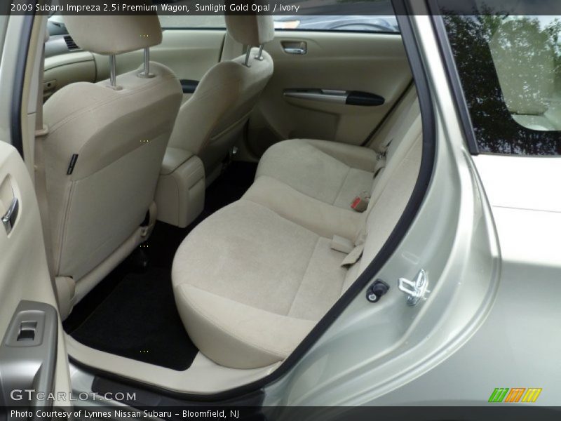 Sunlight Gold Opal / Ivory 2009 Subaru Impreza 2.5i Premium Wagon