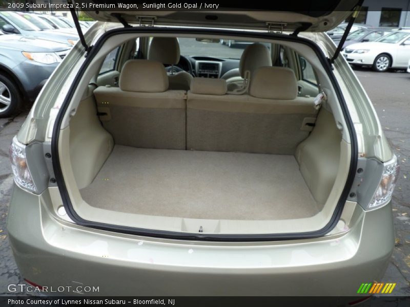 Sunlight Gold Opal / Ivory 2009 Subaru Impreza 2.5i Premium Wagon