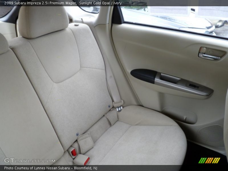 Sunlight Gold Opal / Ivory 2009 Subaru Impreza 2.5i Premium Wagon
