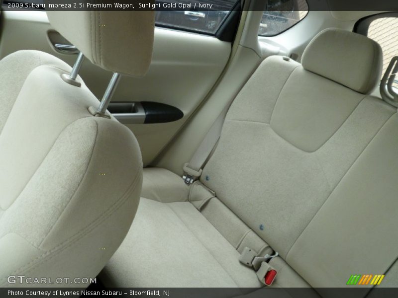 Sunlight Gold Opal / Ivory 2009 Subaru Impreza 2.5i Premium Wagon