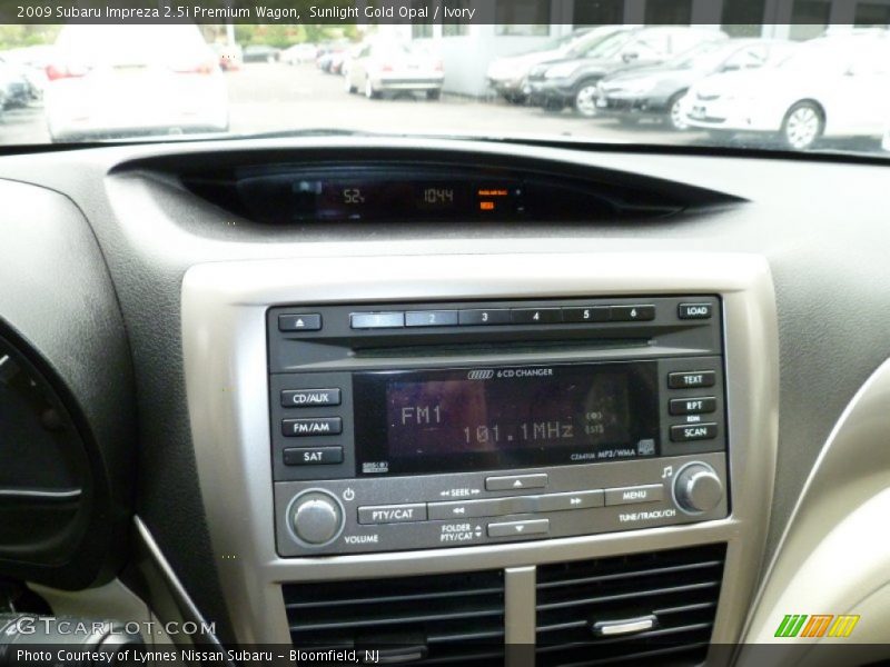 Sunlight Gold Opal / Ivory 2009 Subaru Impreza 2.5i Premium Wagon