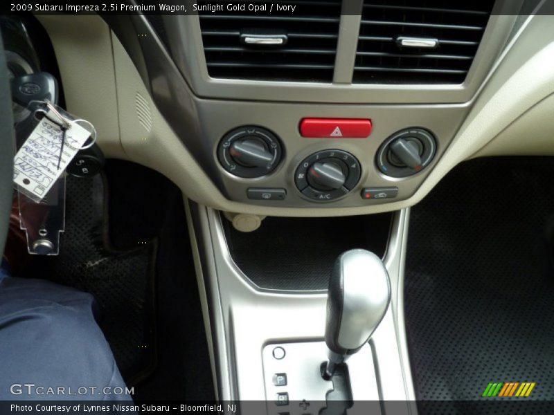 Sunlight Gold Opal / Ivory 2009 Subaru Impreza 2.5i Premium Wagon