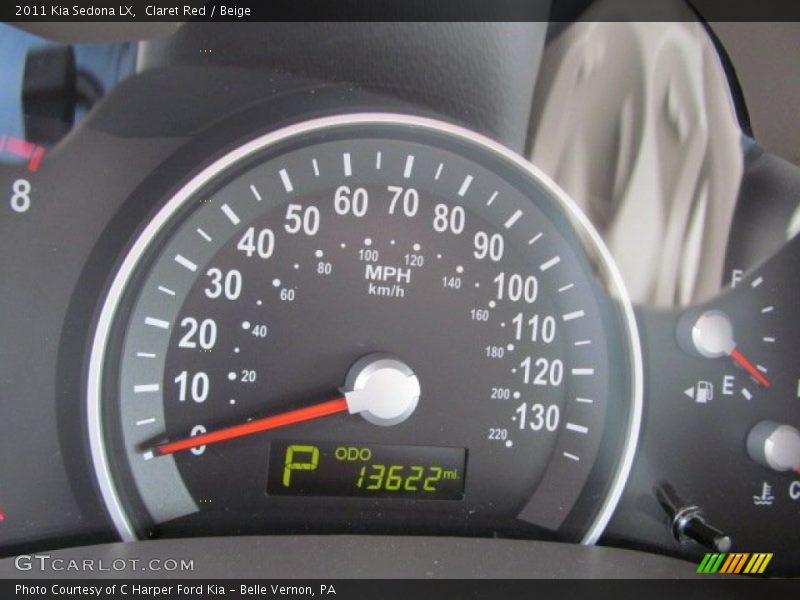 Claret Red / Beige 2011 Kia Sedona LX