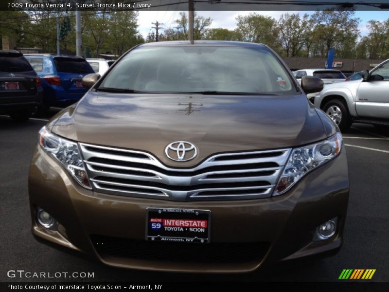Sunset Bronze Mica / Ivory 2009 Toyota Venza I4