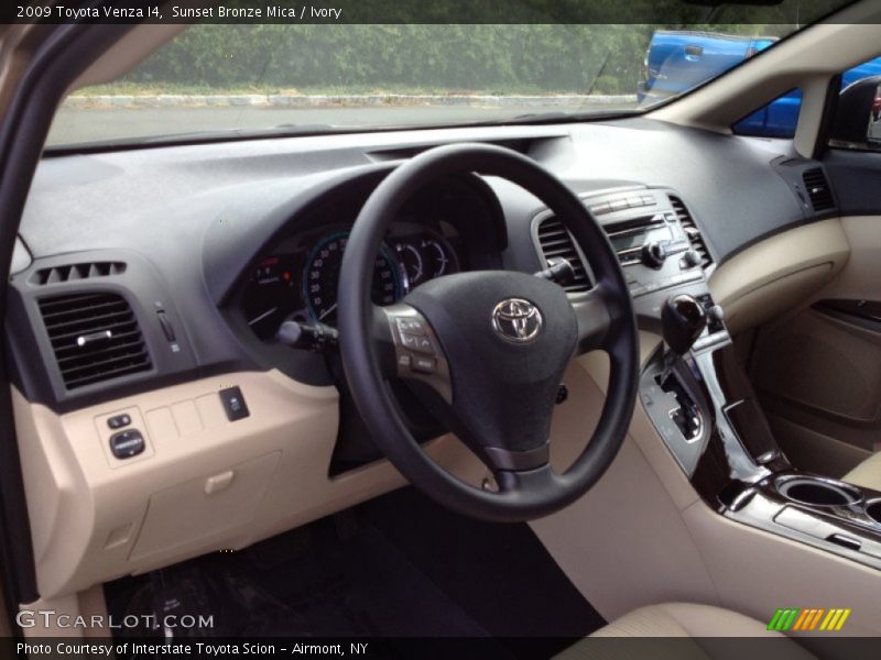 Sunset Bronze Mica / Ivory 2009 Toyota Venza I4