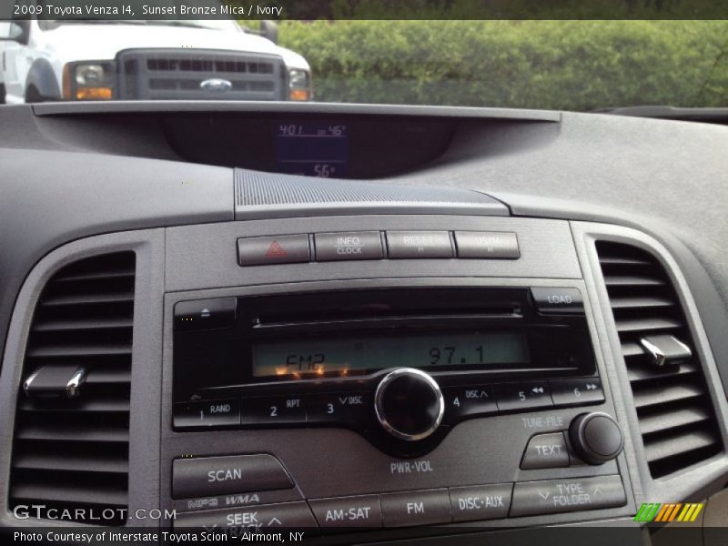 Sunset Bronze Mica / Ivory 2009 Toyota Venza I4