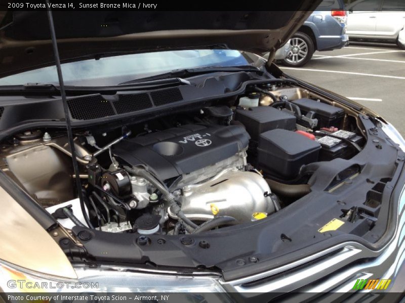 Sunset Bronze Mica / Ivory 2009 Toyota Venza I4