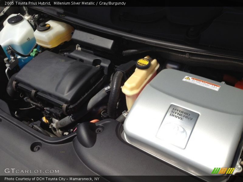 Millenium Silver Metallic / Gray/Burgundy 2005 Toyota Prius Hybrid