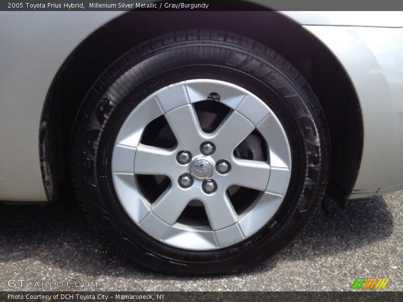 Millenium Silver Metallic / Gray/Burgundy 2005 Toyota Prius Hybrid